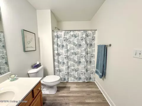 Bath - 288 Cornell Ave, Mount Washington, KY 40047 photo 6 of 6
