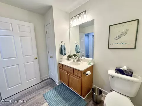 Bath - 288 Cornell Ave, Mount Washington, KY 40047 photo 5 of 6