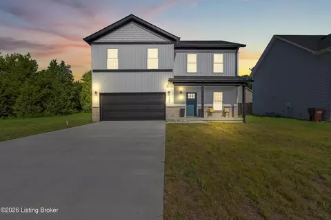 9300 River Trail Dr, Louisville, KY 40229
