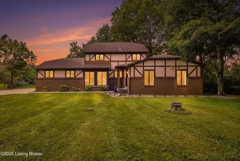 3822 Carriage Hill Dr, Crestwood, KY 40014