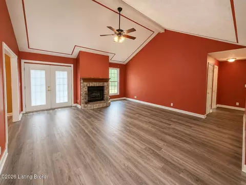18 Cambridge Pl, Taylorsville, KY 40071