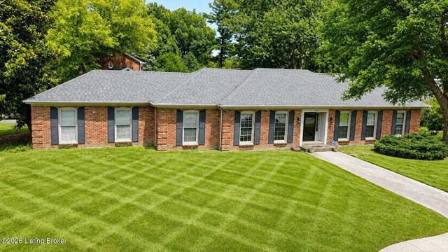 2409 Chattesworth Ln, Louisville, KY 40242
