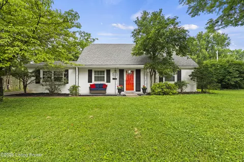 4311 Lynnbrook Dr, Louisville, KY 40220