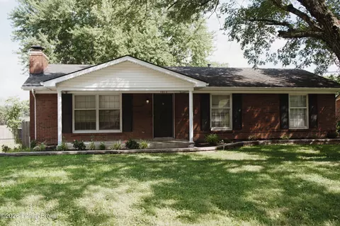 9013 Lyneve Dr, Louisville, KY 40272