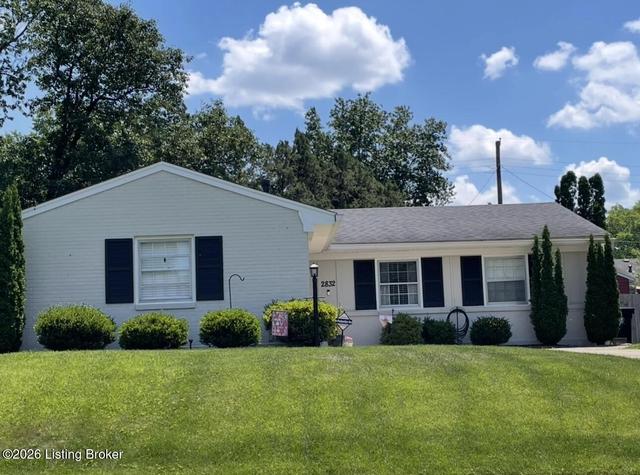 2832 Rockhaven Ave, Louisville, KY 40220