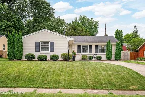 2832 Rockhaven Ave, Louisville, KY 40220