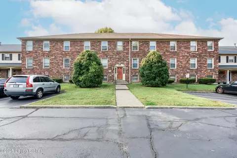 8133 Lake Ave #B9, Louisville, KY 40222