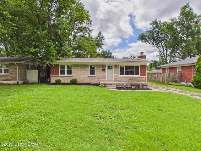 8475 Robbins Rd, Louisville, KY 40258
