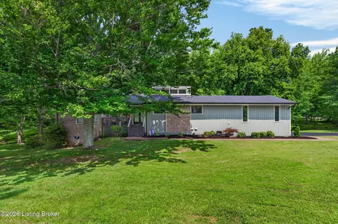 1302 Old Taylor Trl, Goshen, KY 40026