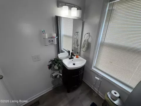 Bath - 505 E 16th St, Covington, KY 41014 photo 4 of 4