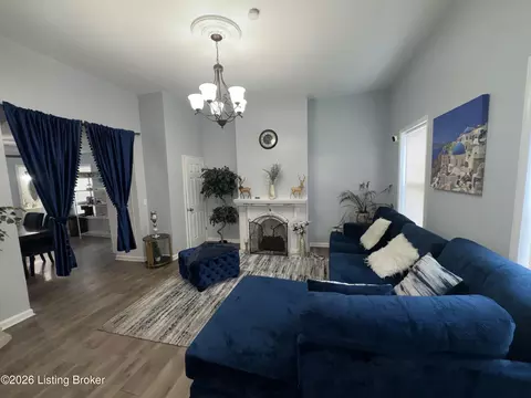 Living - 505 E 16th St, Covington, KY 41014 photo 1 of 3