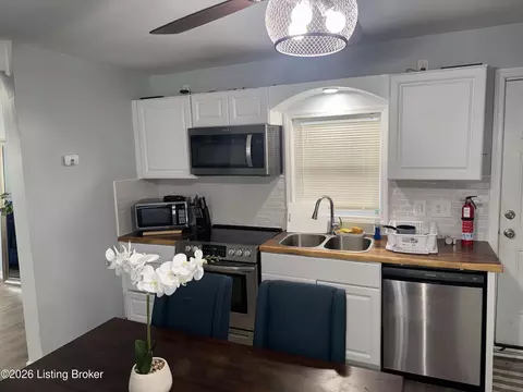 Kitchen - 505 E 16th St, Covington, KY 41014 photo 2 of 2