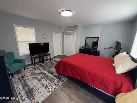Bedroom - 505 E 16th St, Covington, KY 41014 photo 2 of 9