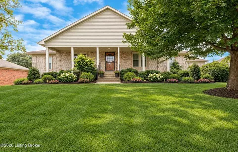 9505 Dabney Carr Dr, Jeffersontown, KY 40299