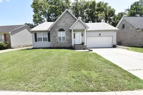 10306 Vantage Rd, Jeffersontown, KY 40299