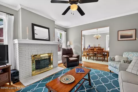 422 Fairlawn Rd, Louisville, KY 40207