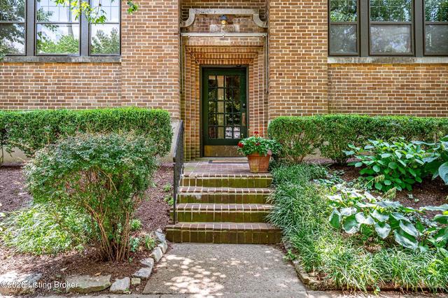 1300 Everett Ave #6, Louisville, KY 40204