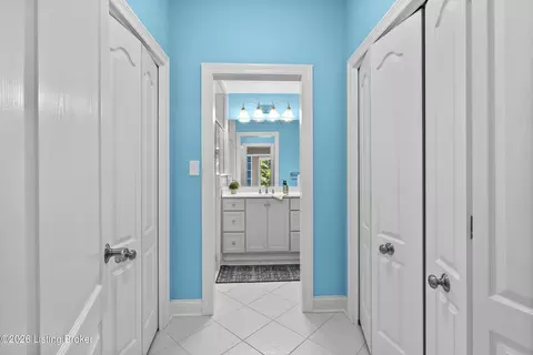 Entry Way - 3616 Eagles Trce, Floyds Knobs, IN 47119 photo 16 of 20