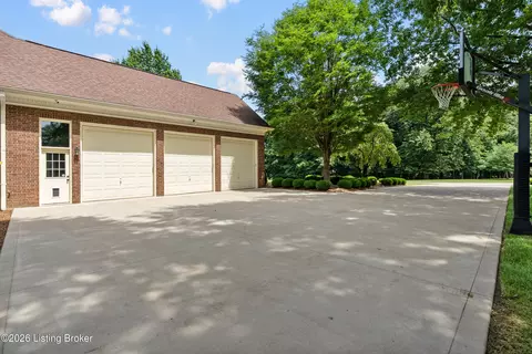 Exterior - 3616 Eagles Trce, Floyds Knobs, IN 47119 photo 17 of 18