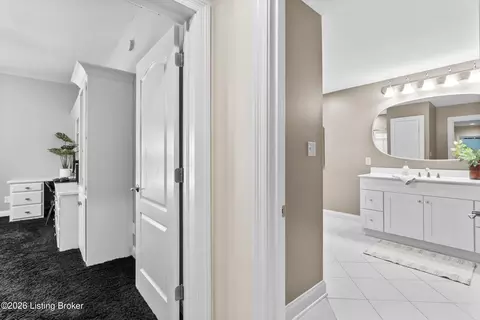 Entry Way - 3616 Eagles Trce, Floyds Knobs, IN 47119 photo 18 of 20