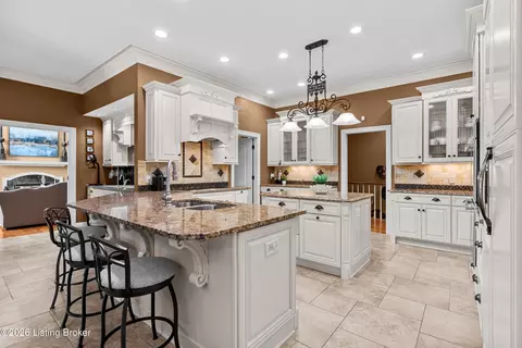 Kitchen - 3616 Eagles Trce, Floyds Knobs, IN 47119 photo 2 of 6