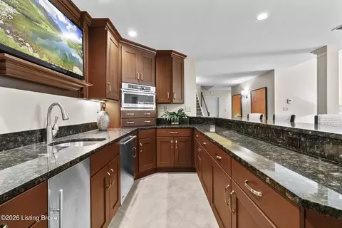 Kitchen - 3616 Eagles Trce, Floyds Knobs, IN 47119 photo 6 of 6