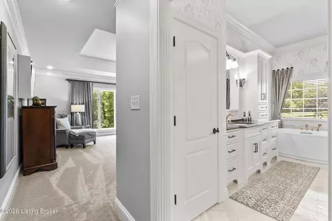 Entry Way - 3616 Eagles Trce, Floyds Knobs, IN 47119 photo 6 of 20