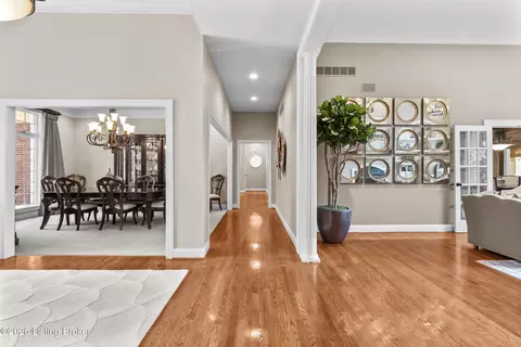 Entry Way - 3616 Eagles Trce, Floyds Knobs, IN 47119 photo 3 of 20