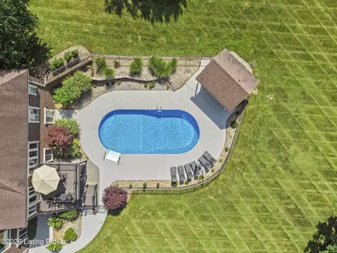 Exterior - 3616 Eagles Trce, Floyds Knobs, IN 47119 photo 6 of 18