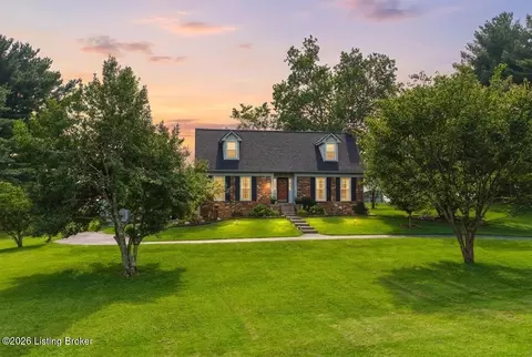 2211 Outer Circle Dr, Crestwood, KY 40014