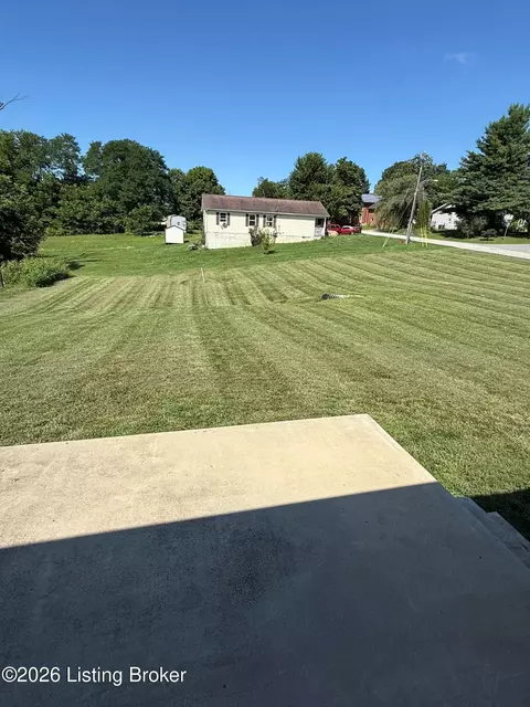 22 Temple Dr, Springfield, KY 40069 photo 5