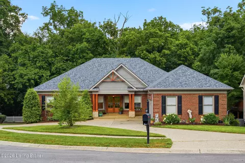 10316 Carriage House Ct, Louisville, KY 40223
