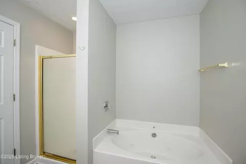 Bath - 4909 Middlesex Dr, Louisville, KY 40245 photo 2 of 3