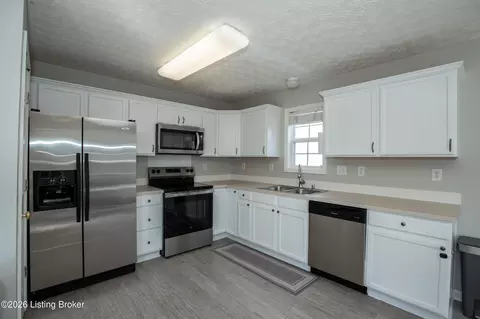 Kitchen - 4909 Middlesex Dr, Louisville, KY 40245 photo 1 of 1