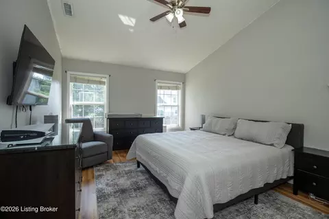 Bedroom - 4909 Middlesex Dr, Louisville, KY 40245 photo 1 of 8