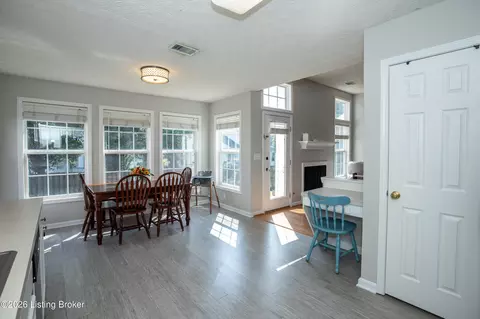 Dining - 4909 Middlesex Dr, Louisville, KY 40245 photo 2 of 4