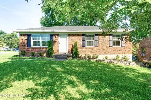 1600 Betances Ct, La Grange, KY 40031