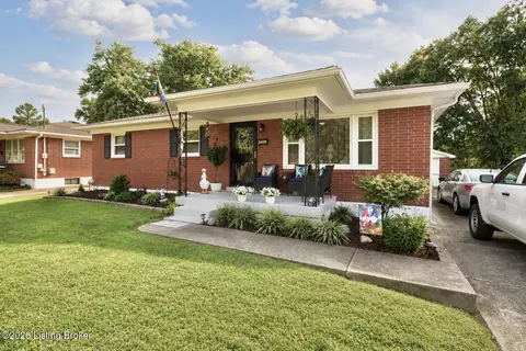 2409 Fluhr Ln, Louisville, KY 40216