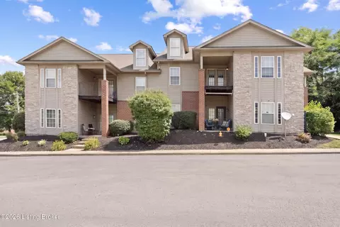 7300 Saint Andrews Woods Cir #203, Louisville, KY 40214