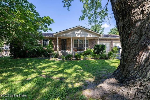 179 Paula Ln, Shepherdsville, KY 40165