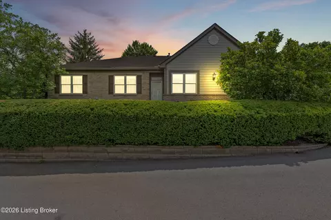 1301 Black Spruce Ln, Louisville, KY 40243