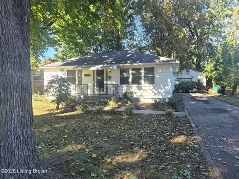 2701 Pioneer Rd, Louisville, KY 40216