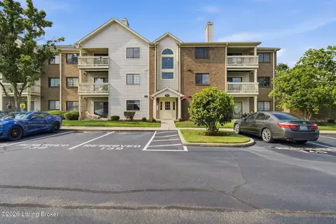 8413 Ambrosse Ln #310, Louisville, KY 40299