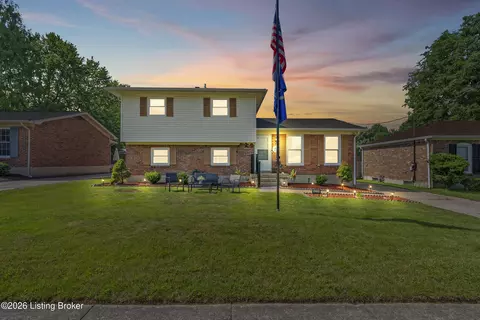 9208 Lethborough Dr, Louisville, KY 40299