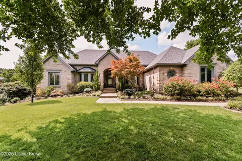 8202 Harrods View Ct, Prospect, KY 40059
