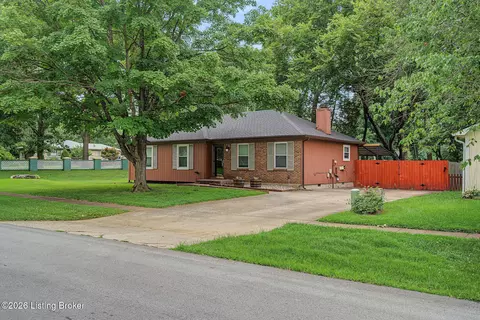 7010 Bartlett Rd, Louisville, KY 40218