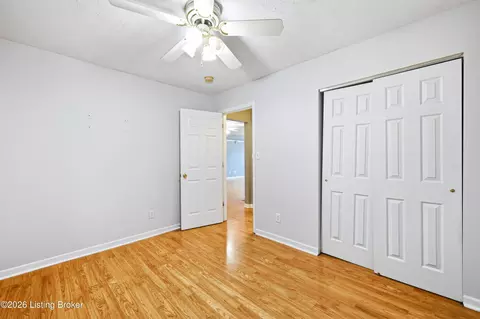 Bedroom - 186 Beechtree Ln, Mount Washington, KY 40047 photo 2 of 9
