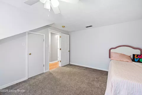 Bedroom - 186 Beechtree Ln, Mount Washington, KY 40047 photo 6 of 9