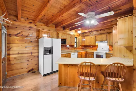 Kitchen - 140 Hudson Rd, Bee Spring, KY 42207 photo 1 of 5