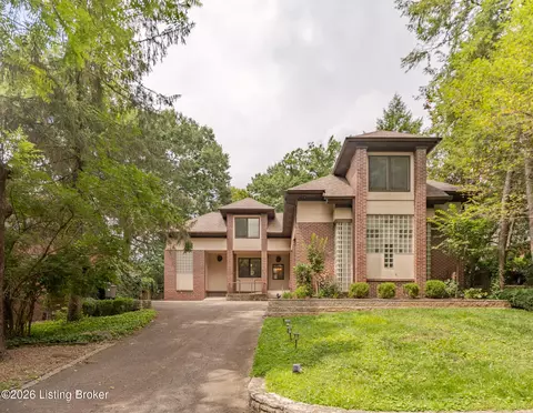 300 Penruth Ave, Louisville, KY 40207